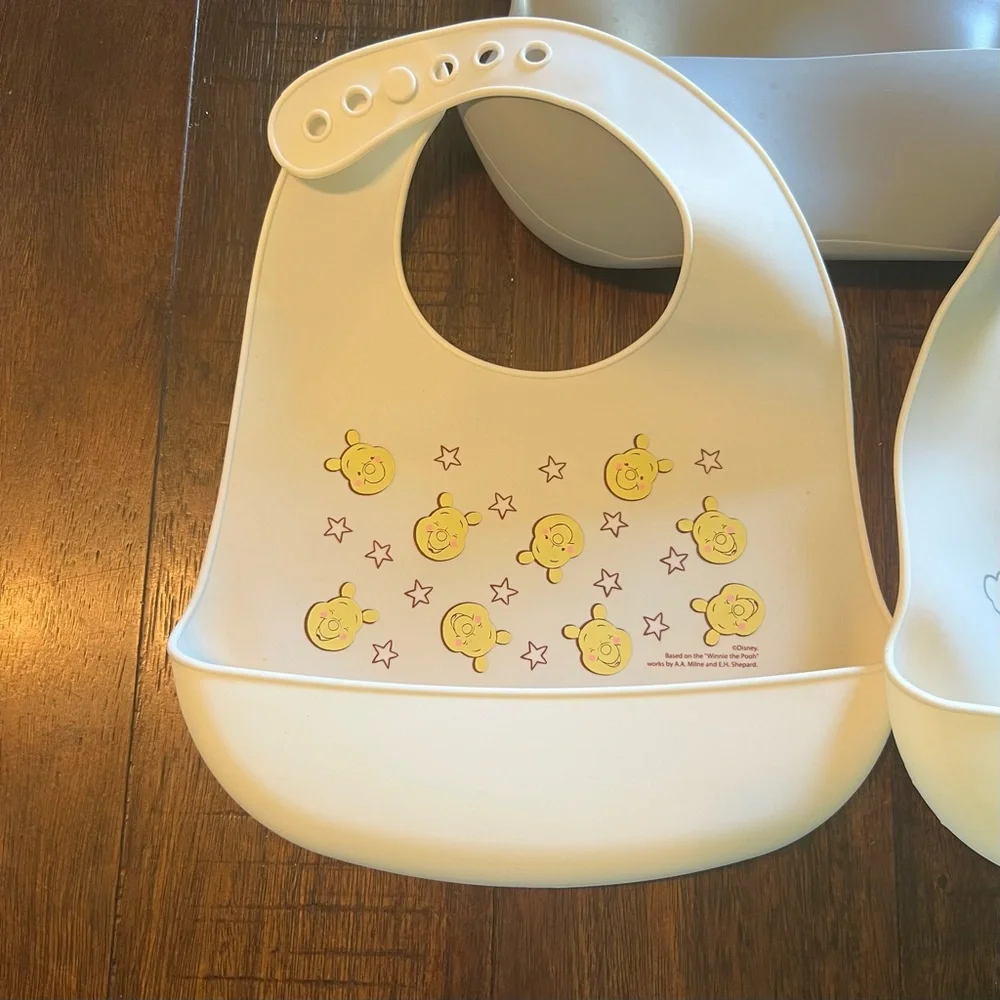 Winnie the Pooh Silicone Bibs